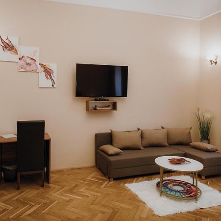 Dozsa Apartman Szegedin Exterior foto