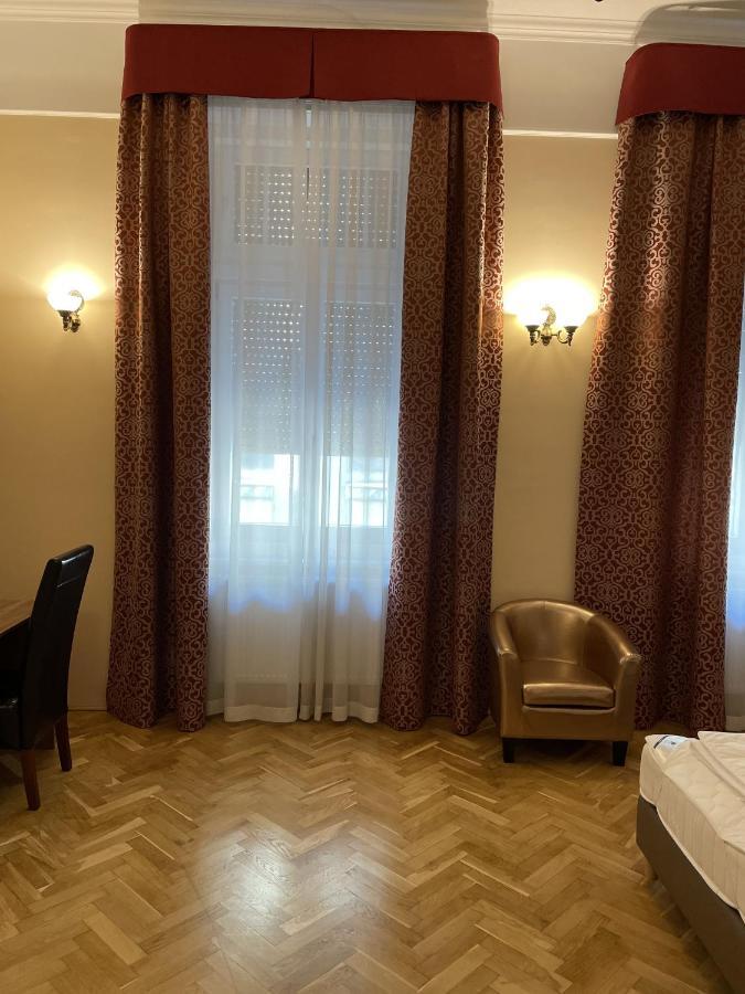 Dozsa Apartman Szegedin Exterior foto