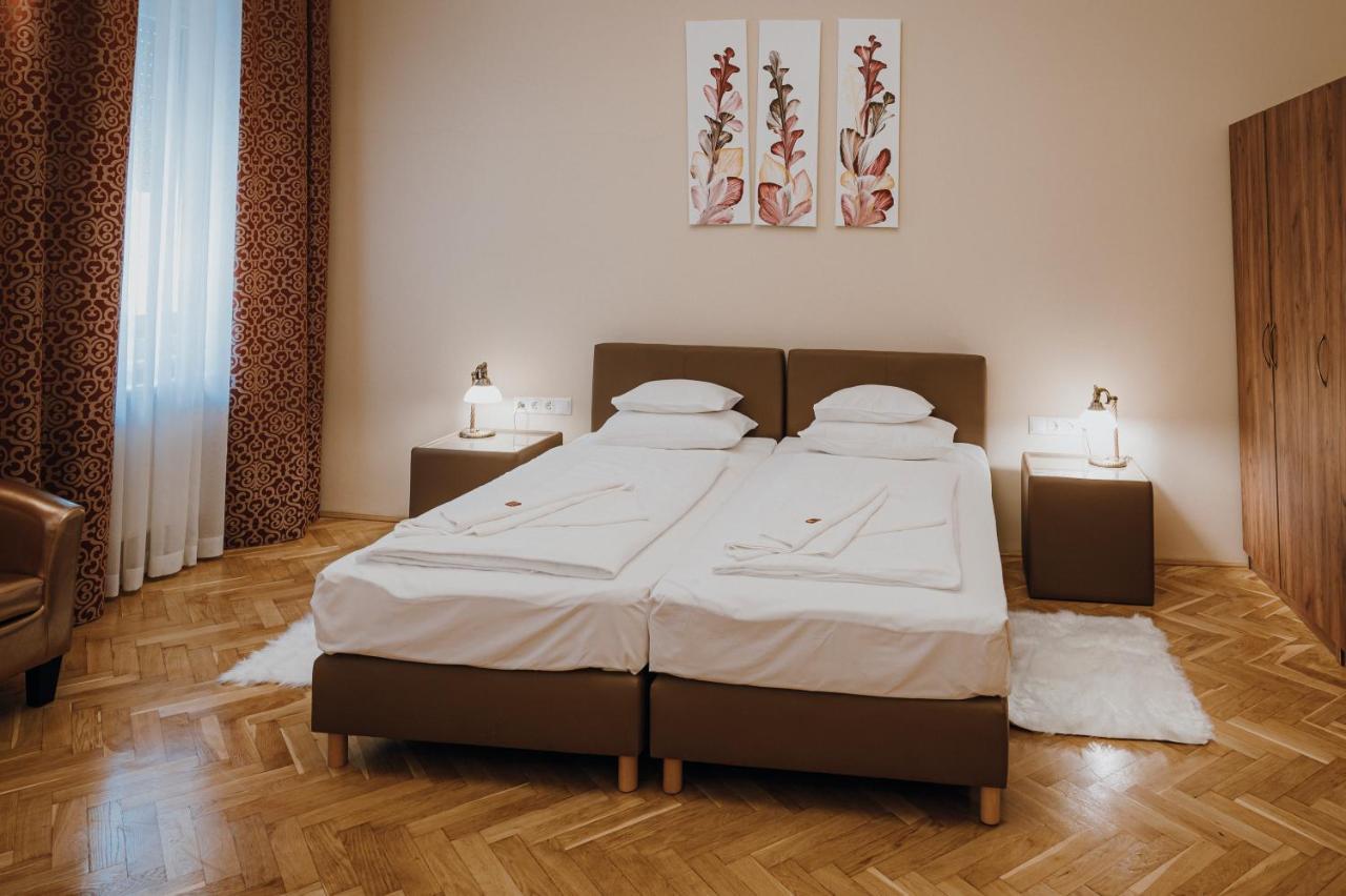 Dozsa Apartman Szegedin Exterior foto