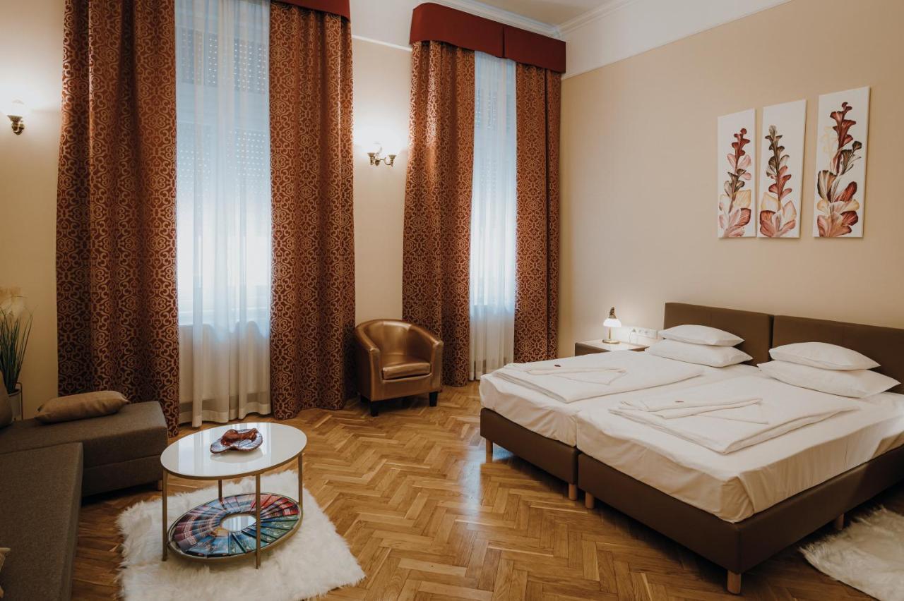 Dozsa Apartman Szegedin Exterior foto