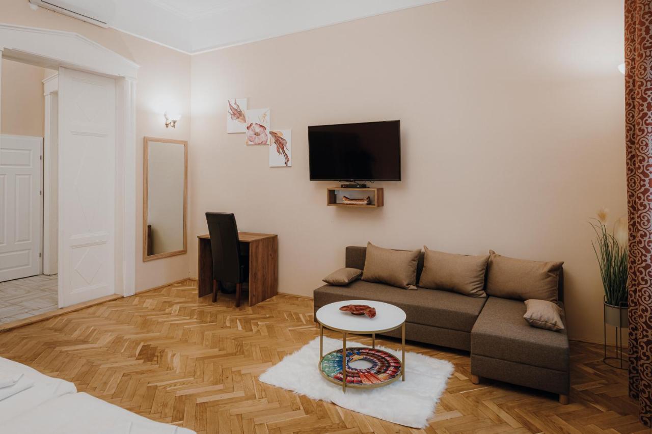 Dozsa Apartman Szegedin Exterior foto
