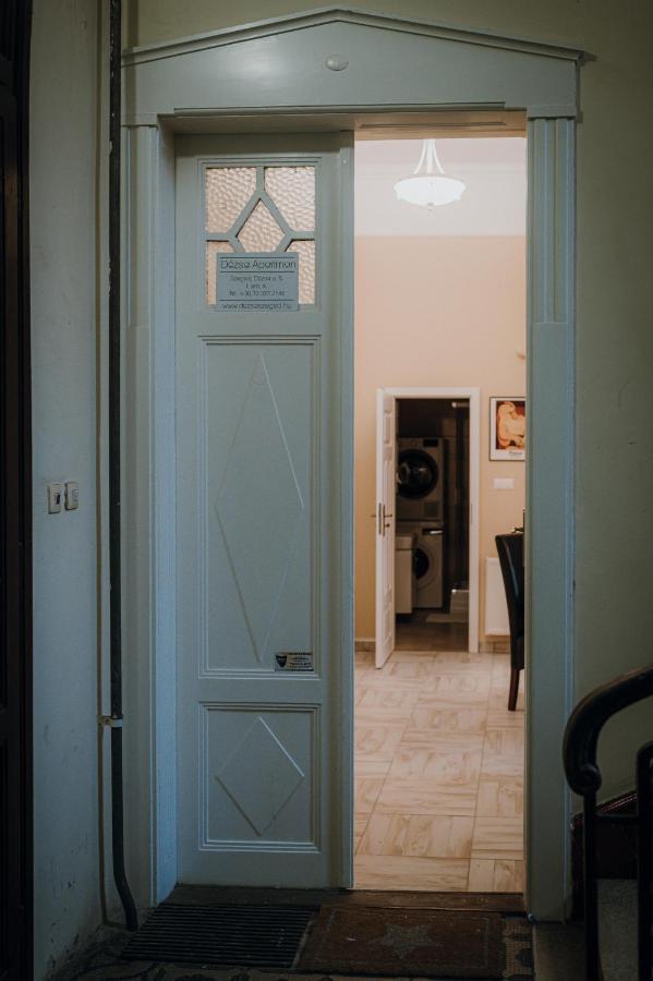 Dozsa Apartman Szegedin Exterior foto