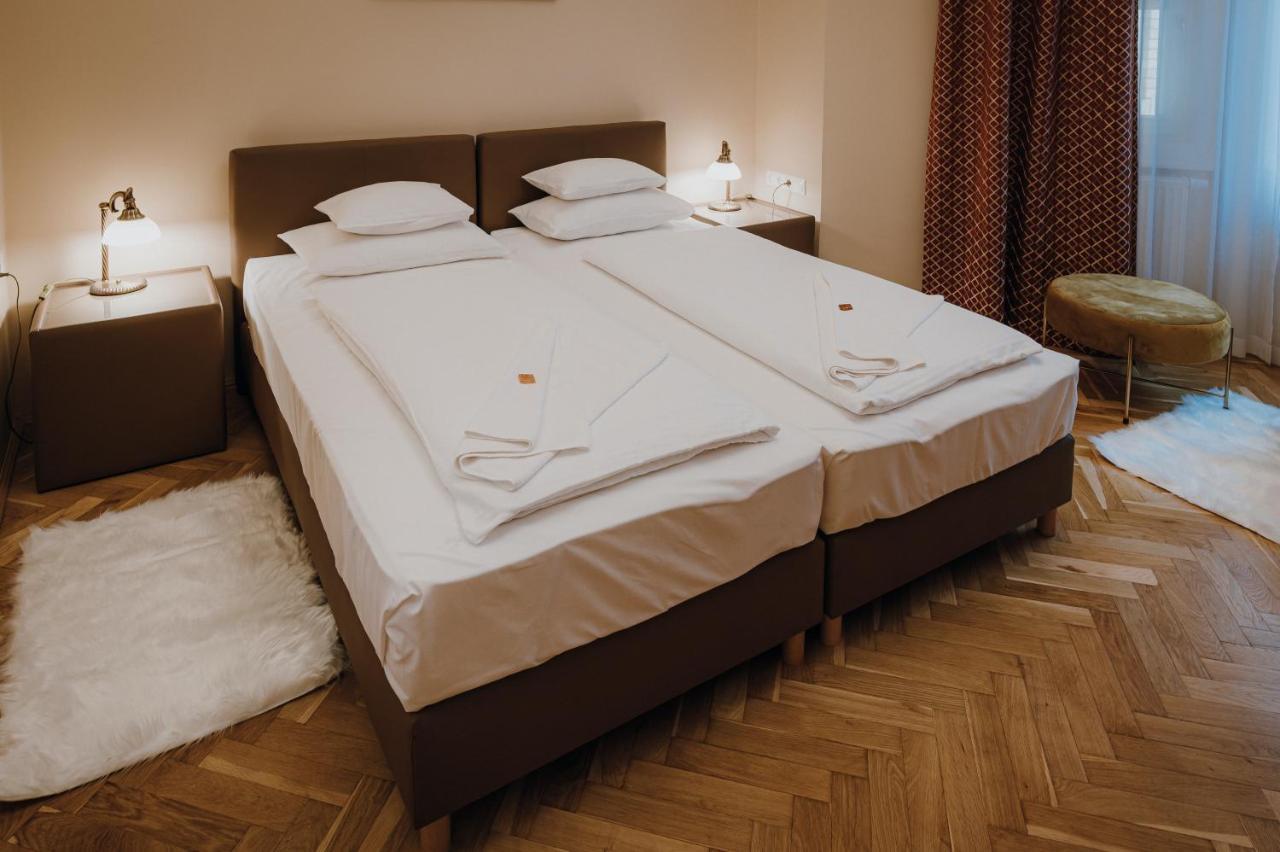 Dozsa Apartman Szegedin Exterior foto